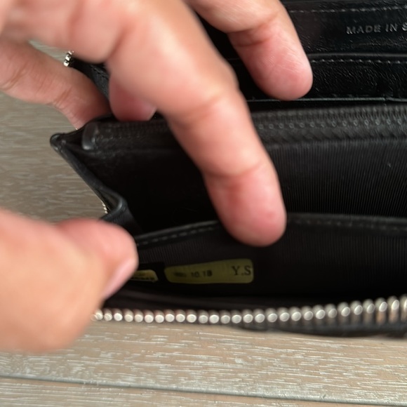 Chanel Black Quilted Patent Leather Wallet - Picture 8 of 12